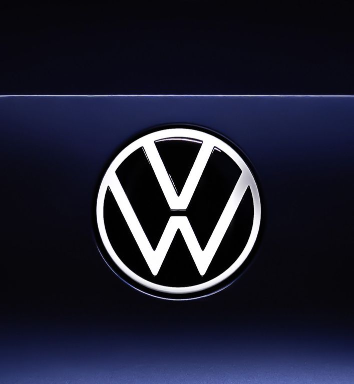 Rent Volkswagen - Volkswagen Multivan models available with a flexible rental formula and guaranteed configuration, ideal for groups and professional use.