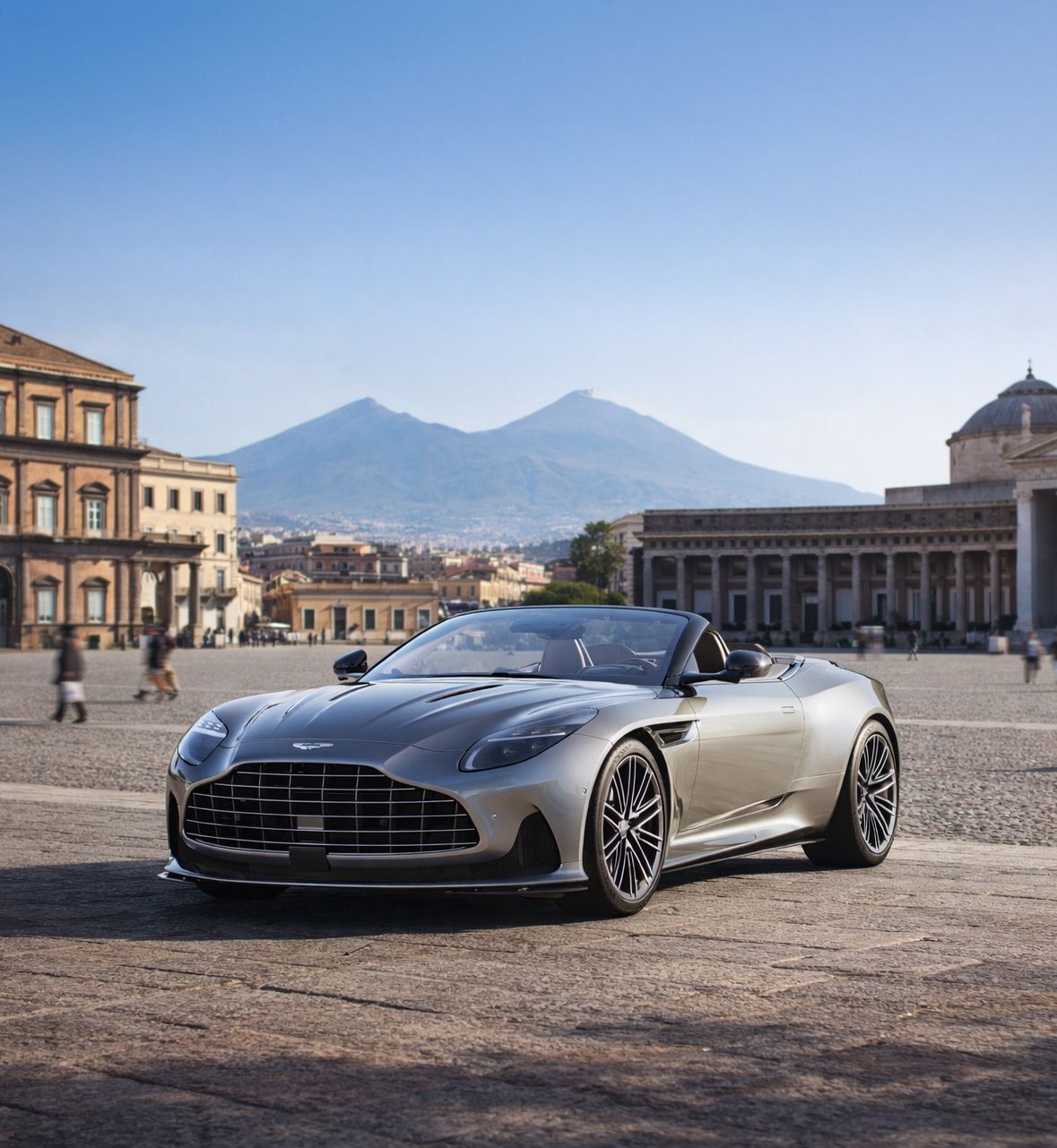 Noleggio Aston Martin a Napoli - Primerent è soluzione comoda e veloce per noleggiare un'Aston Martin a Napoli e in Italia . Basterà selezionare un modello dalla lista e richiedere un preventivo per guidare l’auto dei vostri sogni ogni volta che vorrete.