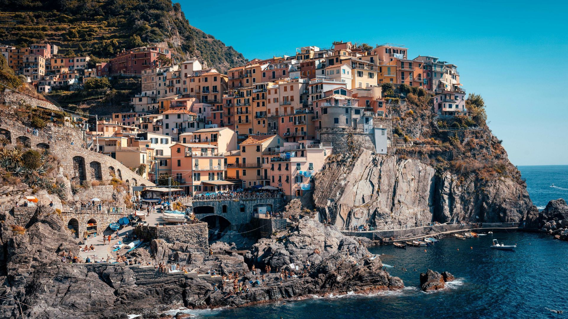 Cinque Terre in BMW Z4 Roadster: curve, aperitivi e tramonti da vivere a cielo aperto - Article content image
