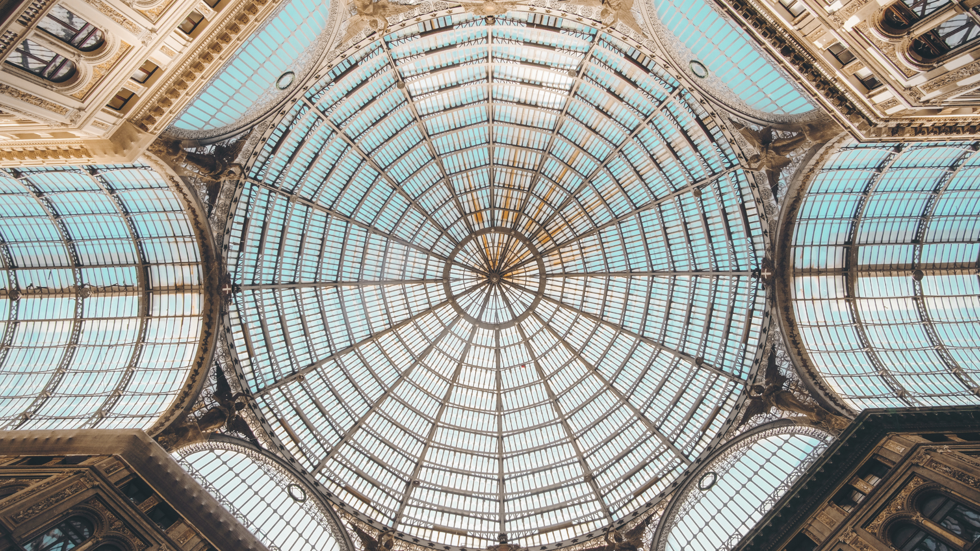 Cosa vedere a Napoli in auto: tra mare, arte e panorami senza tempo - Article content image