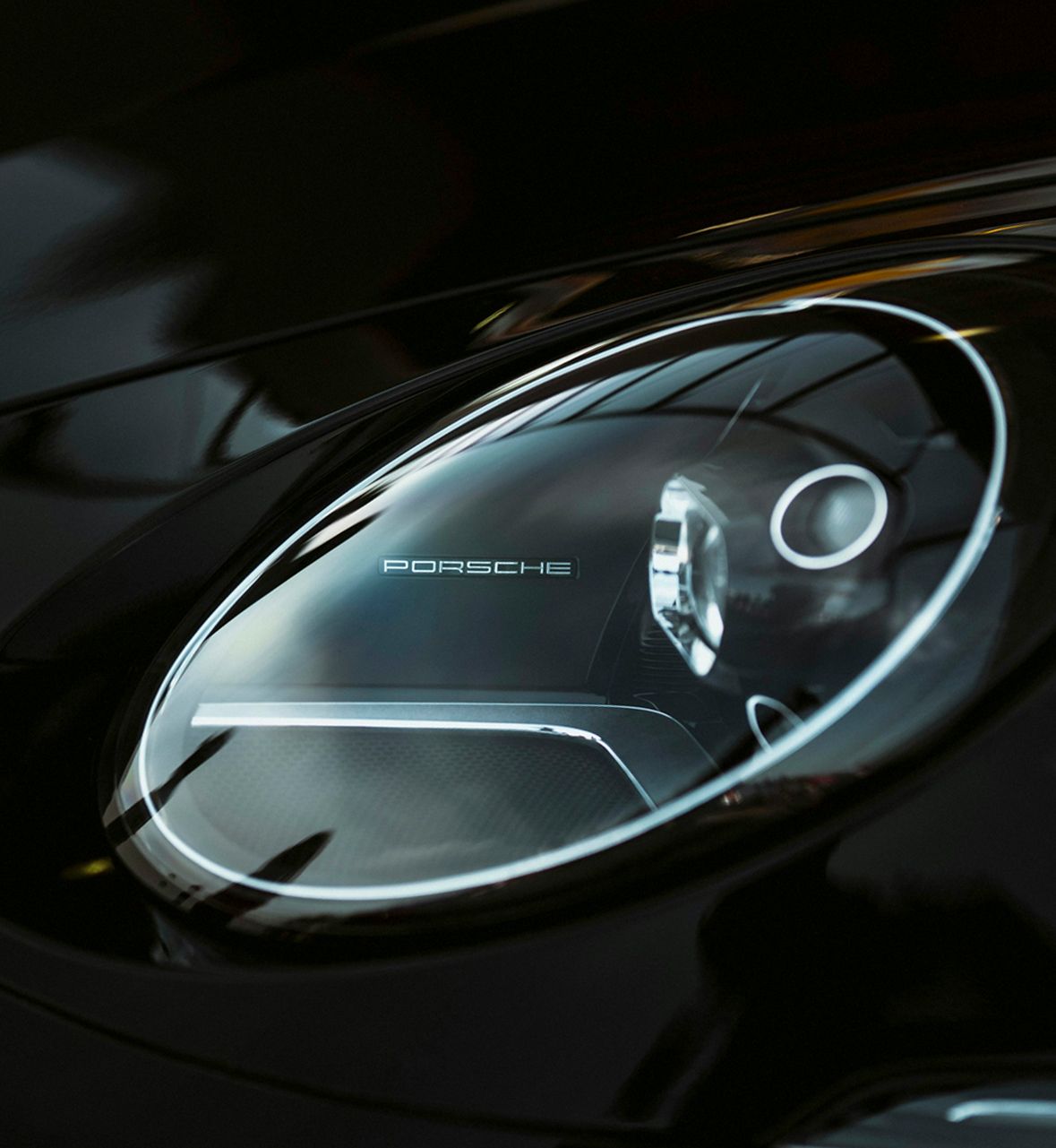 Noleggia Porsche - Dalla 911 alla Cayenne, Porsche è disponibile a breve e medio termine con modello garantito e consegna personalizzata in tutta Italia.