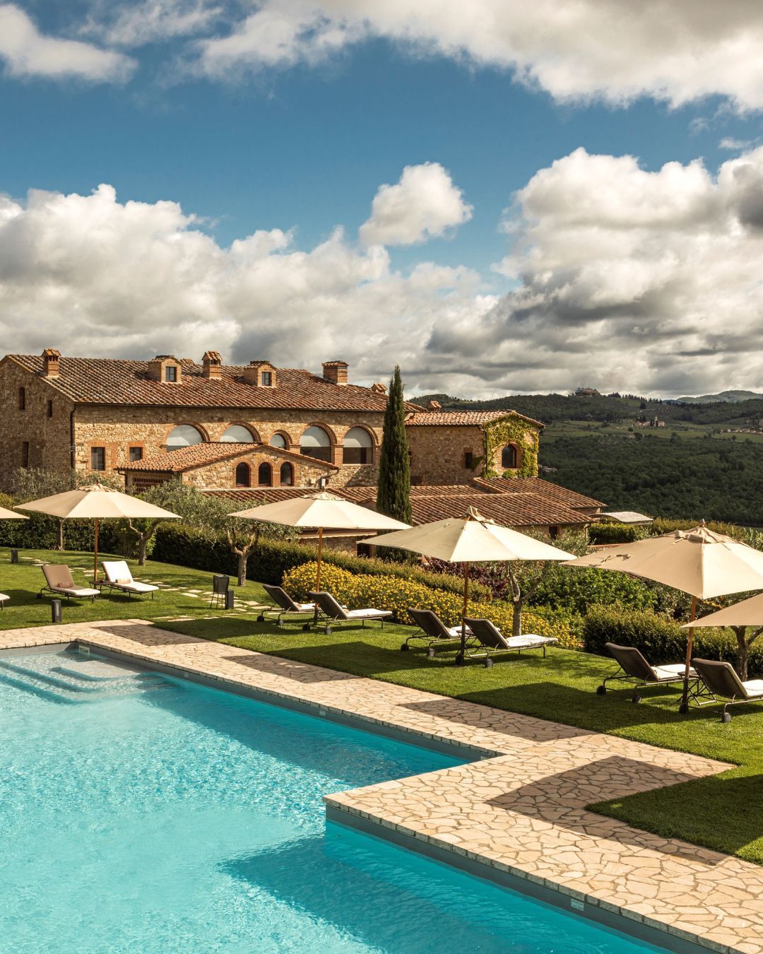Val d’Orcia in Porsche Panamera 4: a dream weekend - Article content image