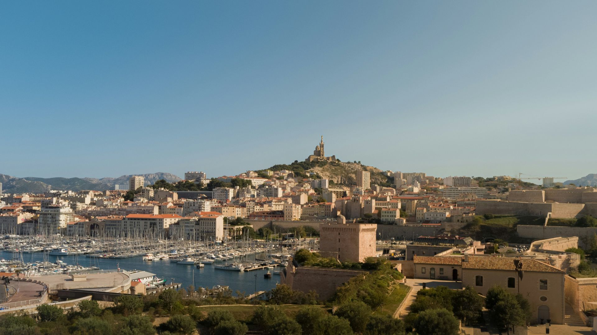 Cosa vedere a Marsiglia in auto: viaggio tra mare, cultura e panorami francesi - Article content image