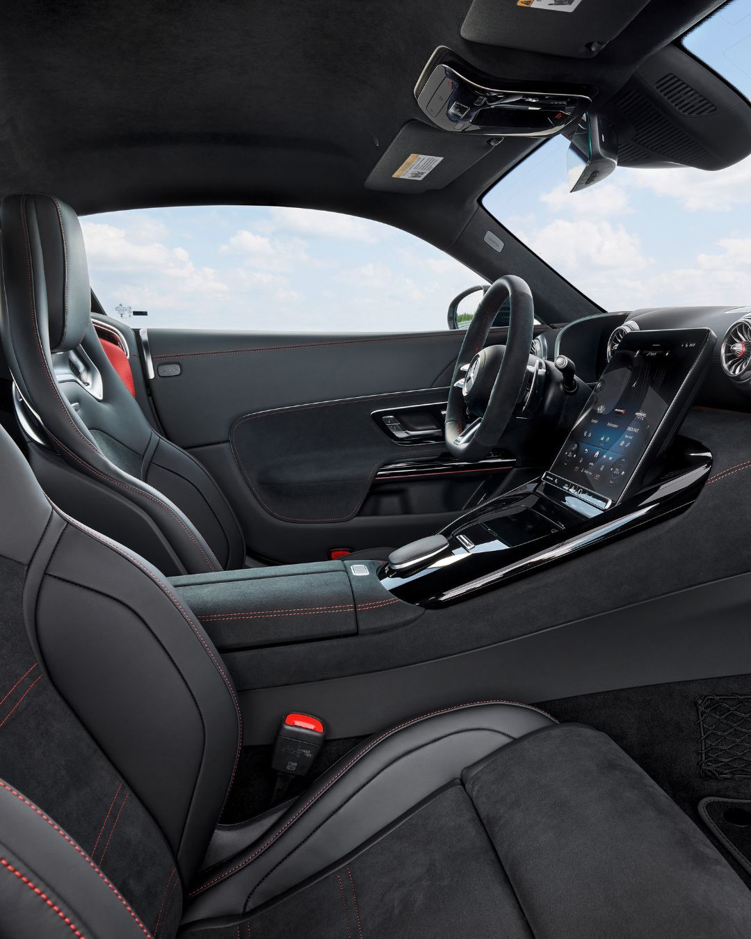 Trending Cars: Lamborghini Urus SE, BMW M5 Sedan and Mercedes-AMG GT63 4MATIC+ - Article content image