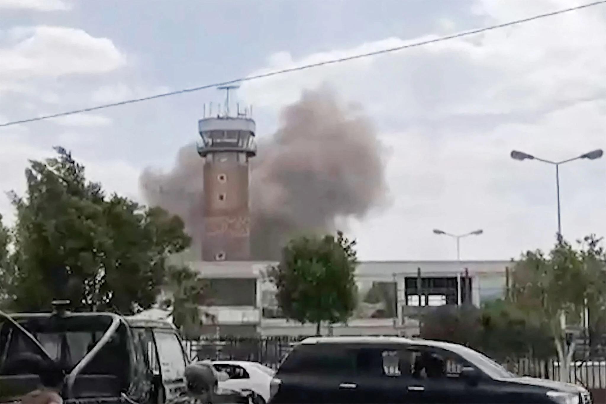 Sanaa Airport Bombed as Yemen Front Reignites — Ansarallah Vows to Close Bab al-Mandab