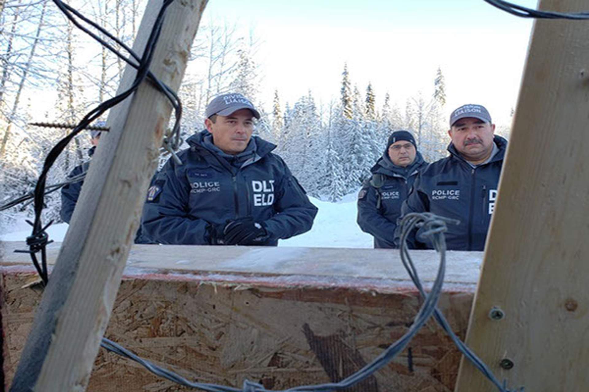 RCMP convoy mobilizing toward Wet'suwet'en territory, January 2019