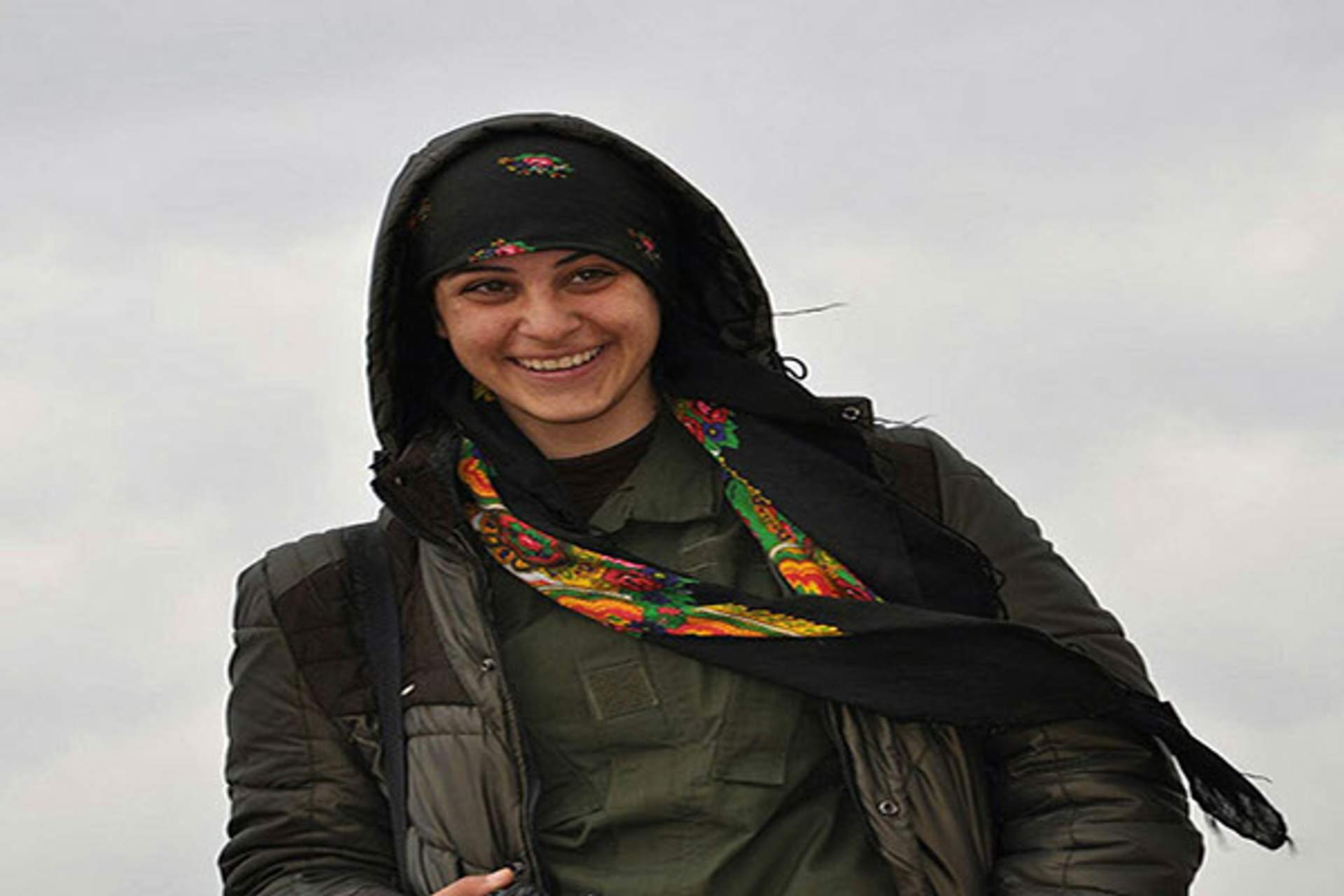 Death of beautiful teenage Kurdish fighter sparks multiple debates