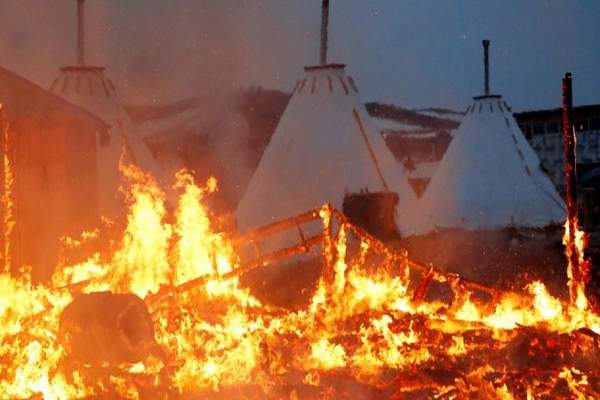 Leaders burn Standing Rock camp ahead of eviction