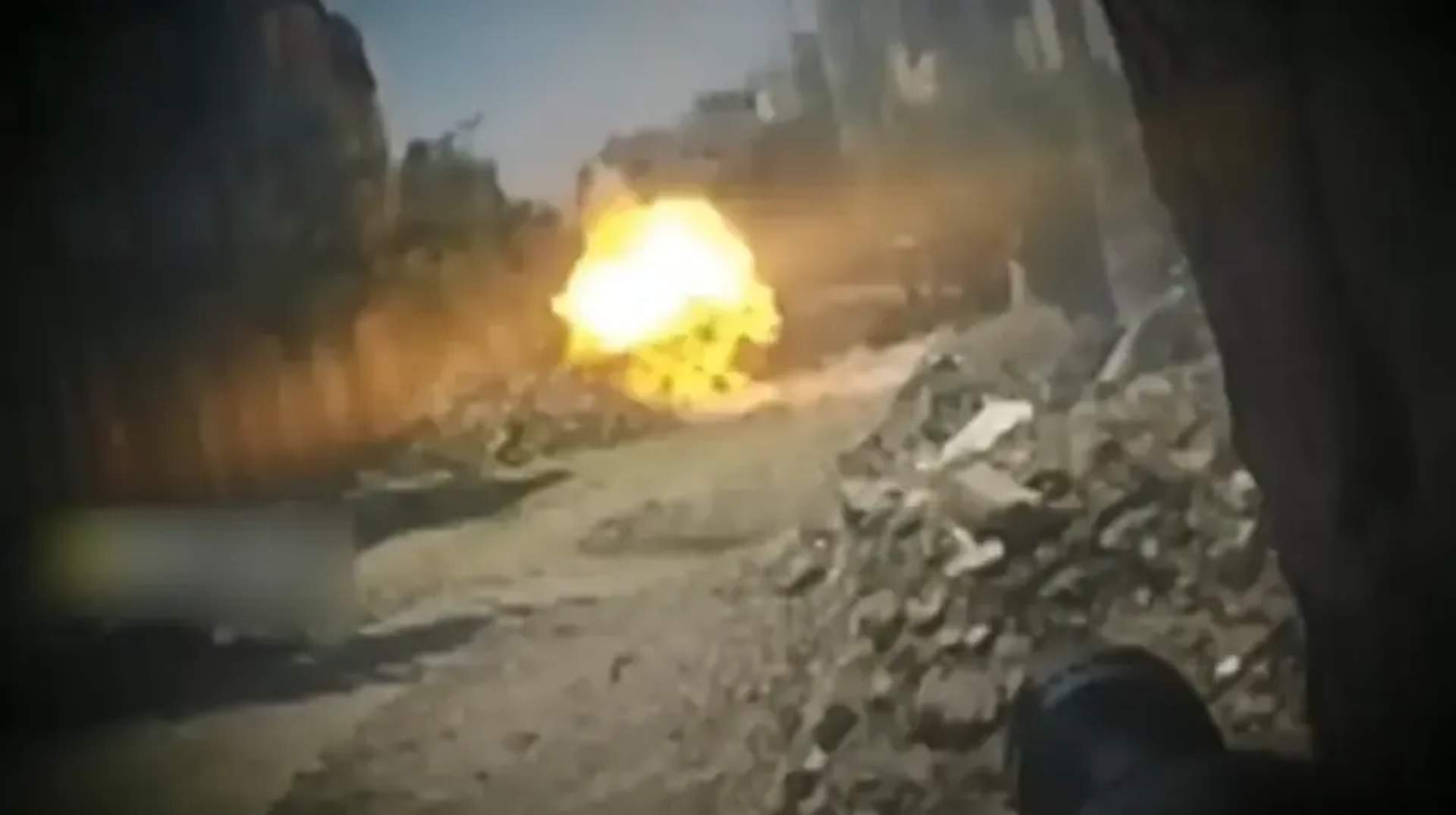 IOF personel carrier hit by Yassin-105 [Netzarim Corridor - August 24, 2024]