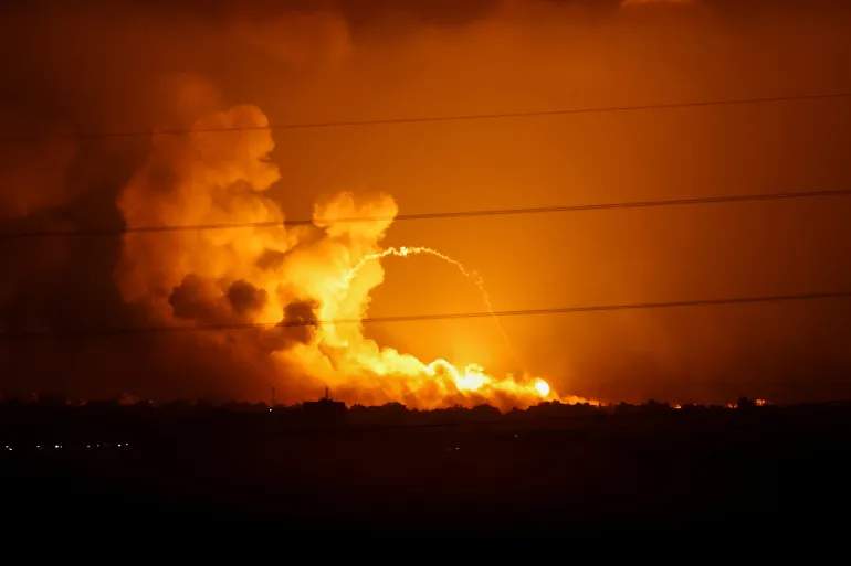 Smoke and flames rise during Israeli strikes in the Gaza Strip, as seen from the Israeli side of the border Nov 5th 2023 Ronen Zvulun
