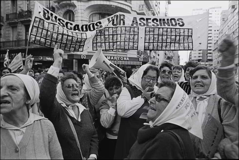 Mothers march at Buenos Aires’ Plaza de Mayo in 1985.