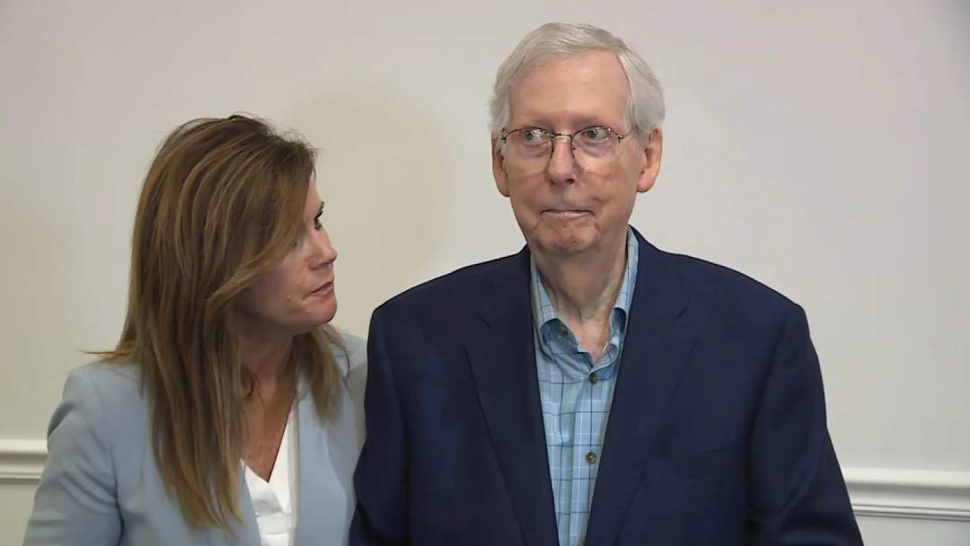 Mitch McConnell frozen mid speech