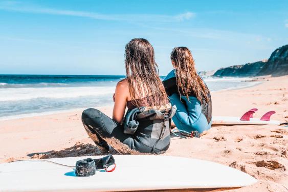 Your 2024 Guide to Choosing Wetsuits For Surfing