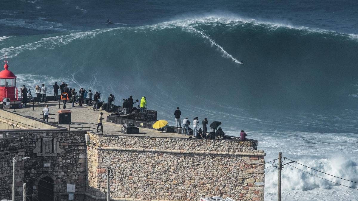 History Makers: 10 Biggest Waves Ever Surfed