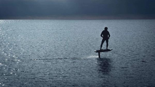 What Is an Electric Surfboard?