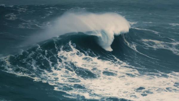 Top 10 Most Dangerous Surf Spots In The World