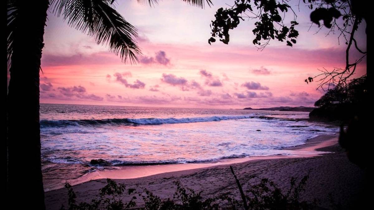 Top 6 Spots for Surfing in Nicaragua(for Beginners)