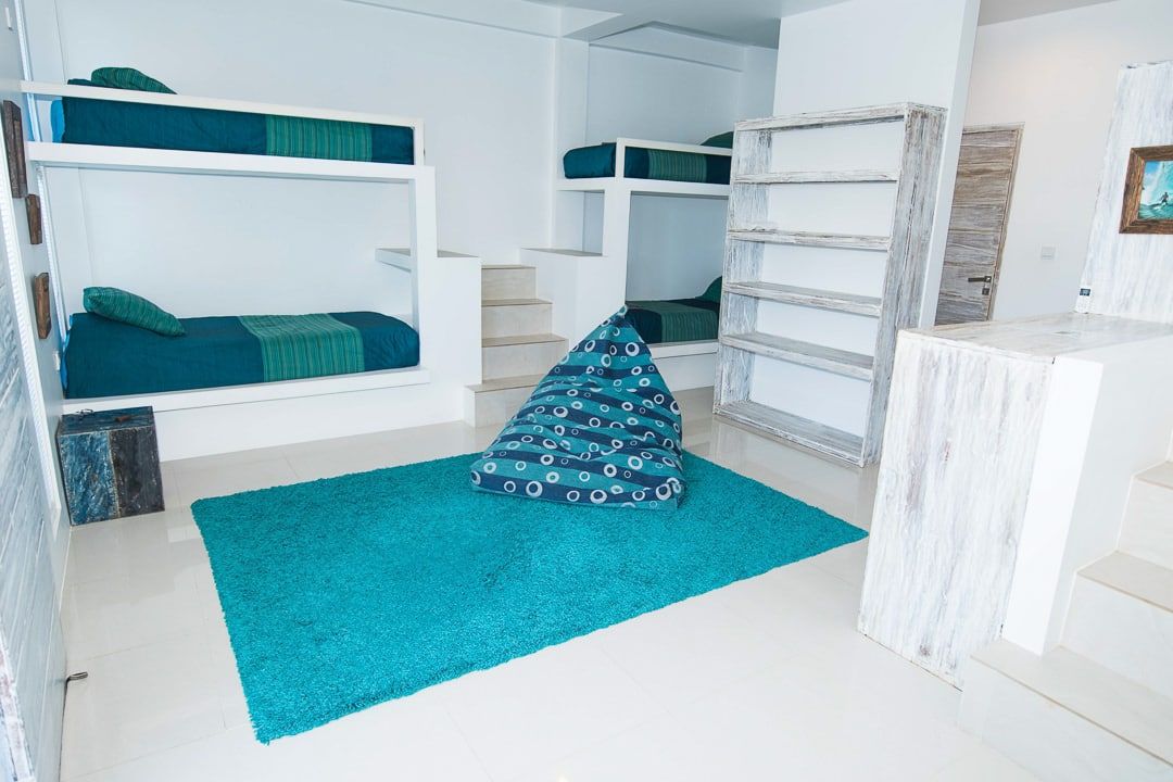 Deluxe 6-Bed Mixed Dorm