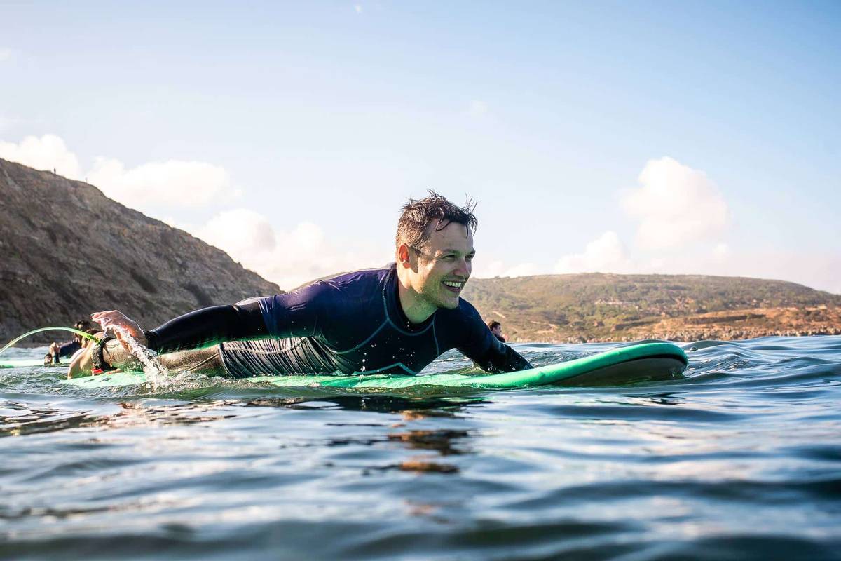 Wichiges Wissen und Tipps zum Surfen Lernen für Anfänger