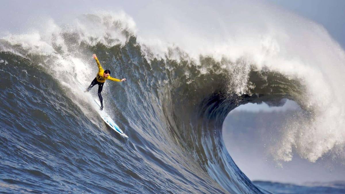 History Makers: 10 Biggest Waves Ever Surfed