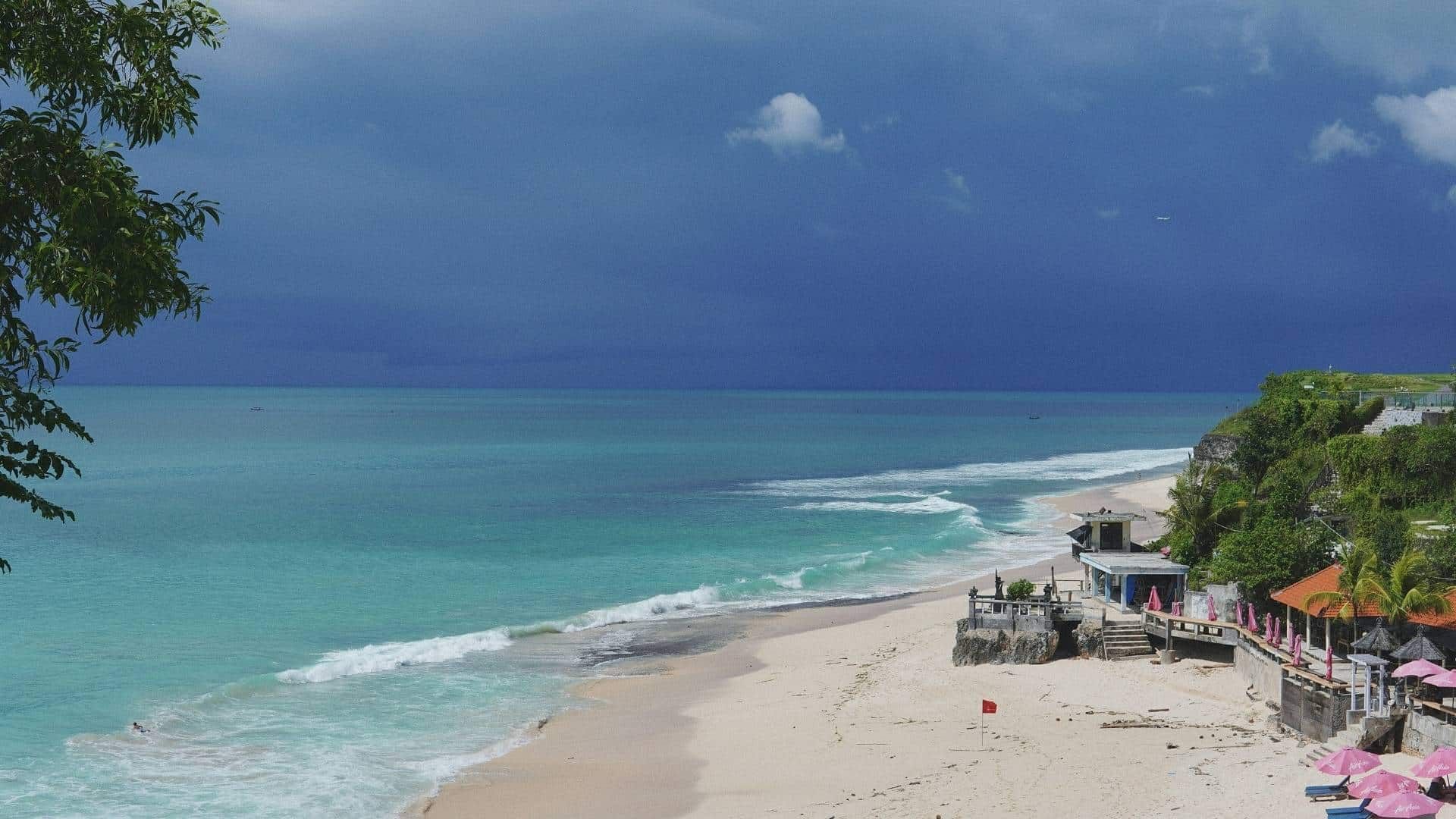 Dreamland Beach: Bali’s Hidden Paradise For Surfers