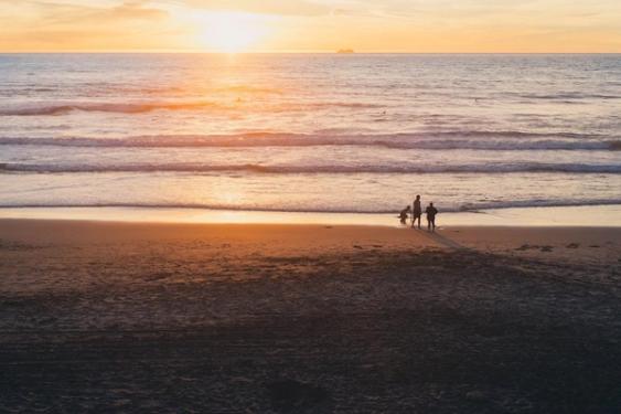 Ultimate Guide to Planning the Perfect Family Surf Trip