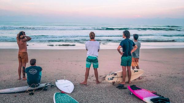 Sip, Surf, and Socialise: Best Hangouts in Tamarindo