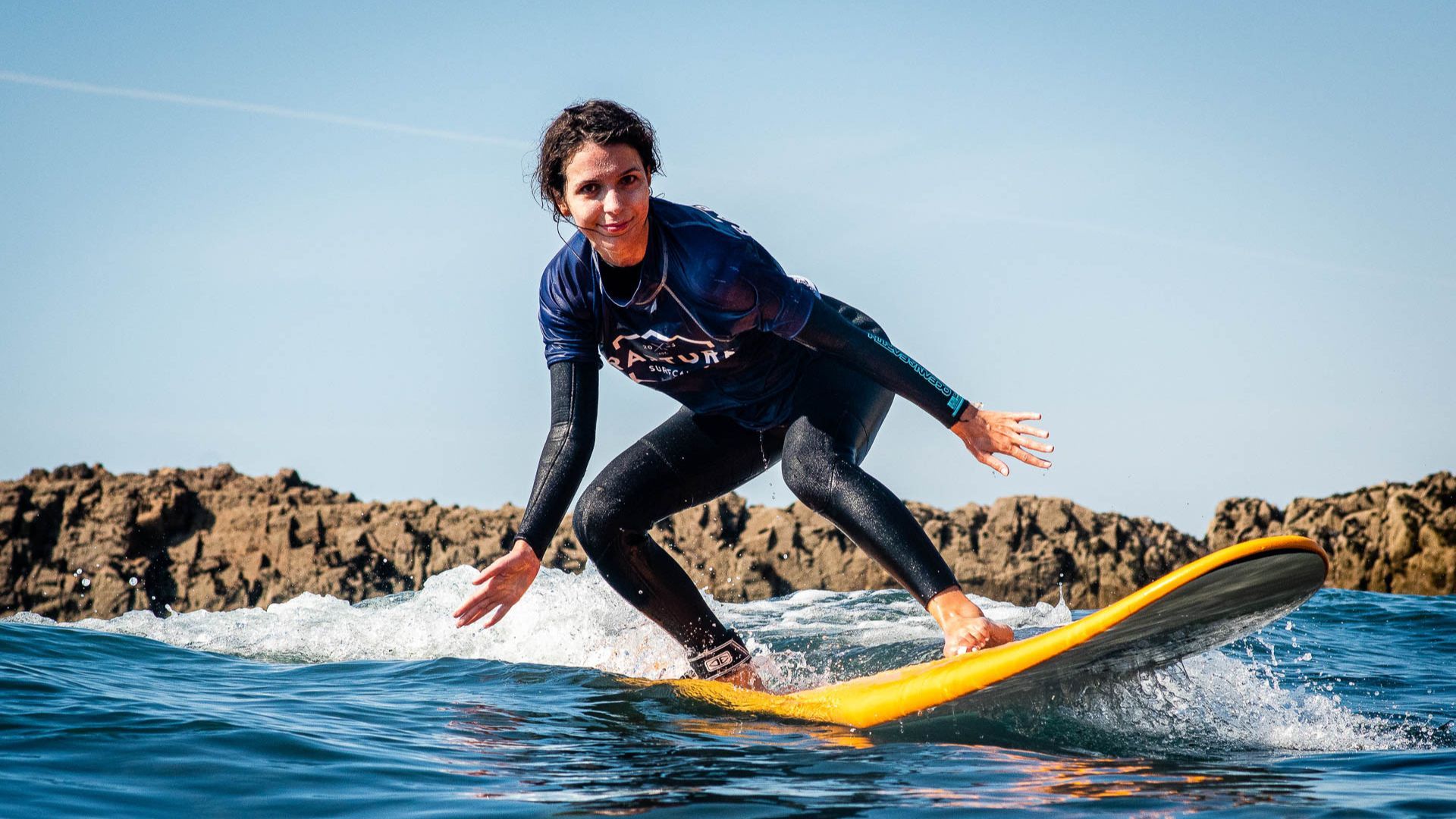 6 Proven Tips on How to Get Better at Surfing