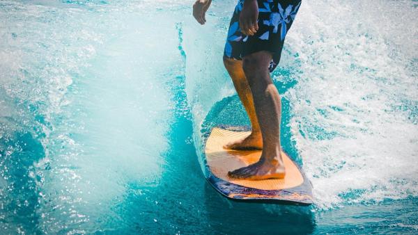Mastering The Waves With Off-Peak Surf Lessons in Bali’s Tropical Waters
