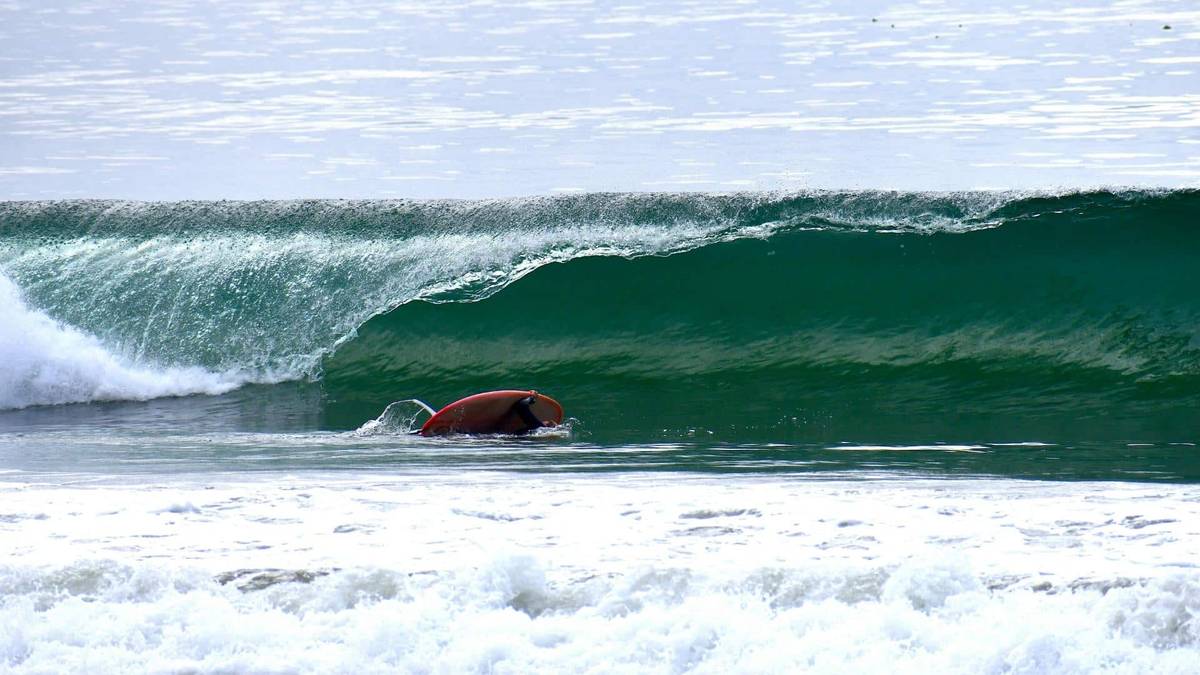 Do Surfers Struggle On Surfboards?