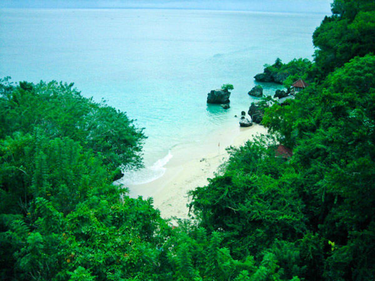 Surfing Padang Padang - View from above