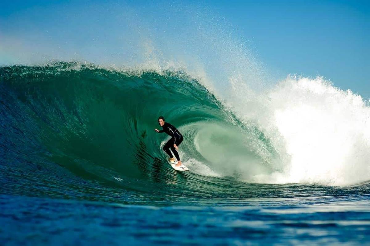 An image of a large wave