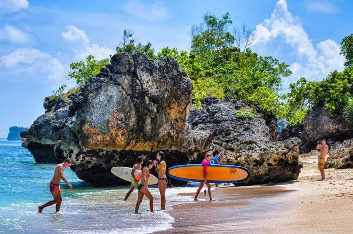 8 Travel Tips for your Beginner Surf Trip to Bali