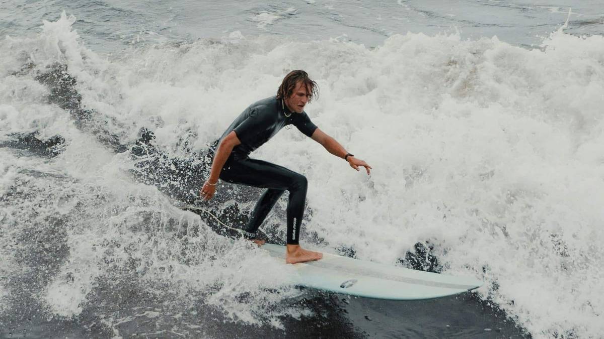 Goofy Foot Surfing: What It Means And How It Affects Your Style