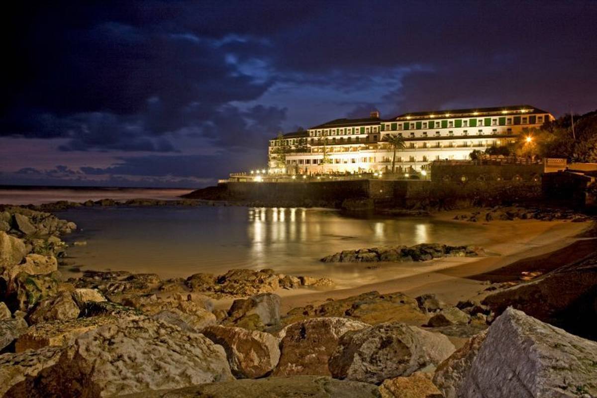 The Ultimate Couple Getaway? How About a Surf And Yoga Trip To Portugal