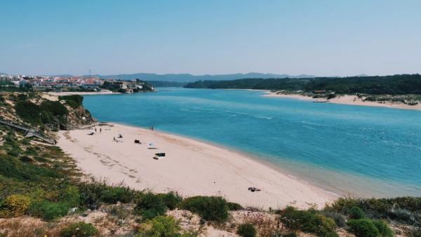 Surf Uncrowded Waves in Vila Nova de Milfontes