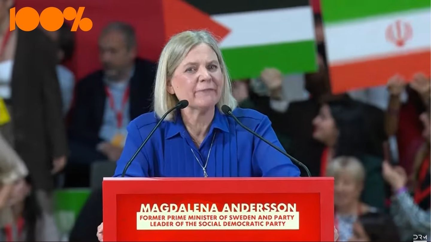 Magdalena Andersson talade framför iranska regimflaggan