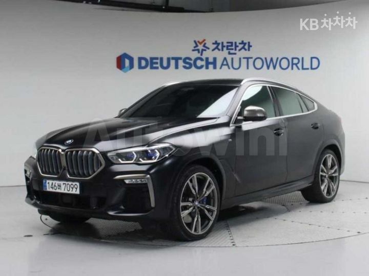 A 2021 BMW X6 M50i in our Korean import stock, one of the stronger deals right now.