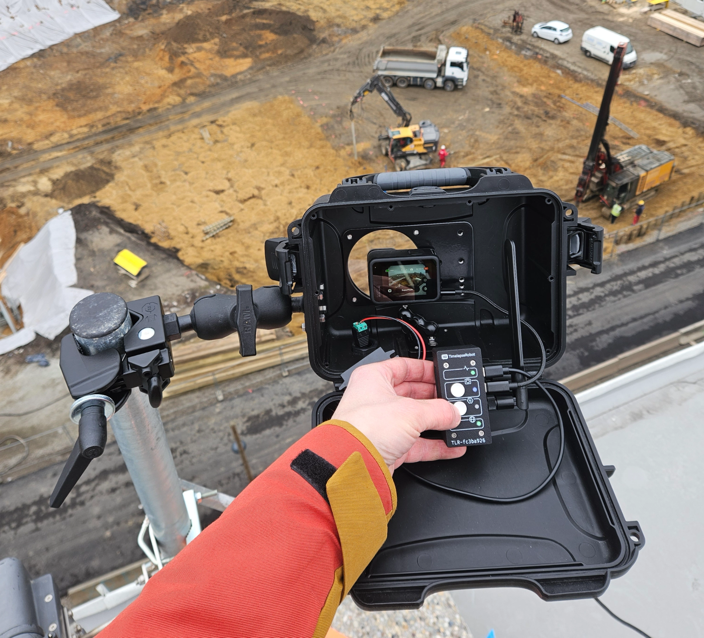Installing a TimelapseRobot setup for construction timelapse