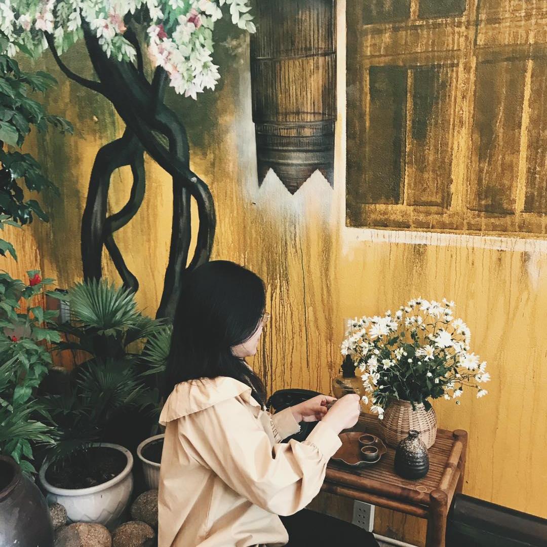 Bạn cũ ghé thăm