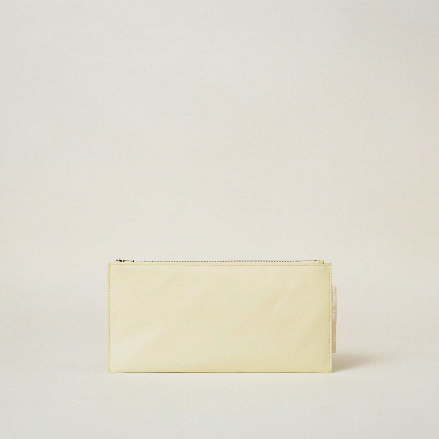 Envelope | ECONYL® Regenerated Nylon | Yu Mei