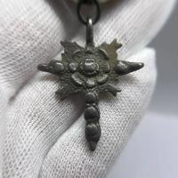 Fibbia XVIII sec. Placcata Oro con Figura Religiosa e Pietra Rossa thumb 6