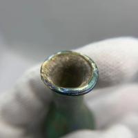 Unguentario con Iridescenza Blu I–II sec. d.C. thumb 3