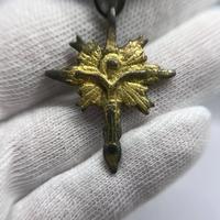 Fibbia XVIII sec. Placcata Oro con Figura Religiosa e Pietra Rossa thumb 5