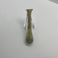 Unguentario in Vetro a Goccia I–III sec. d.C. thumb 1