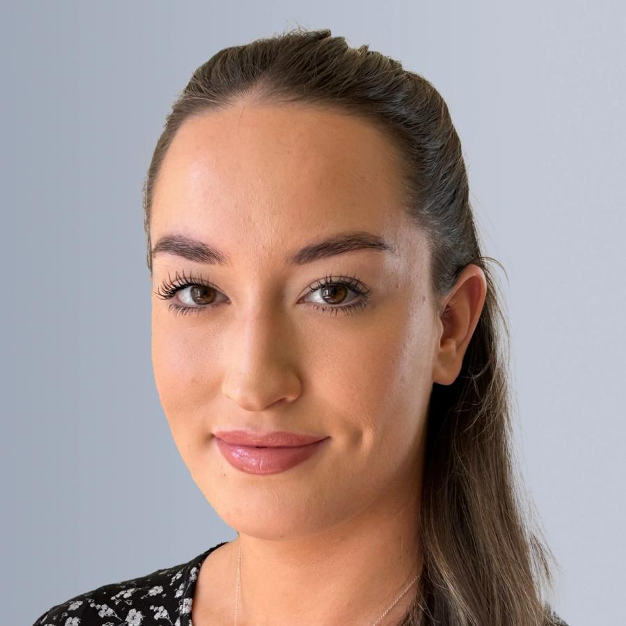 Zoe Nicholls