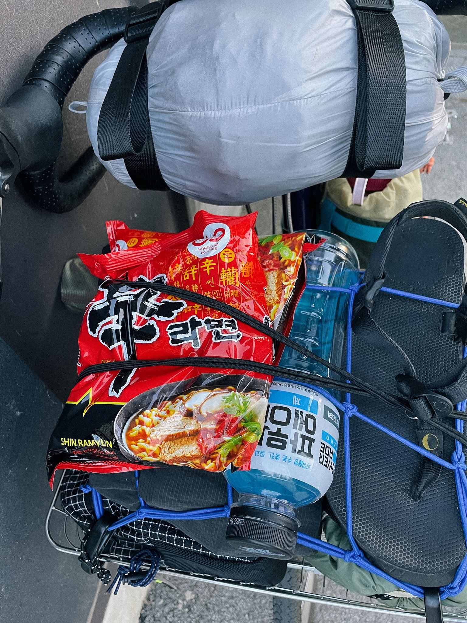 라면은 필수