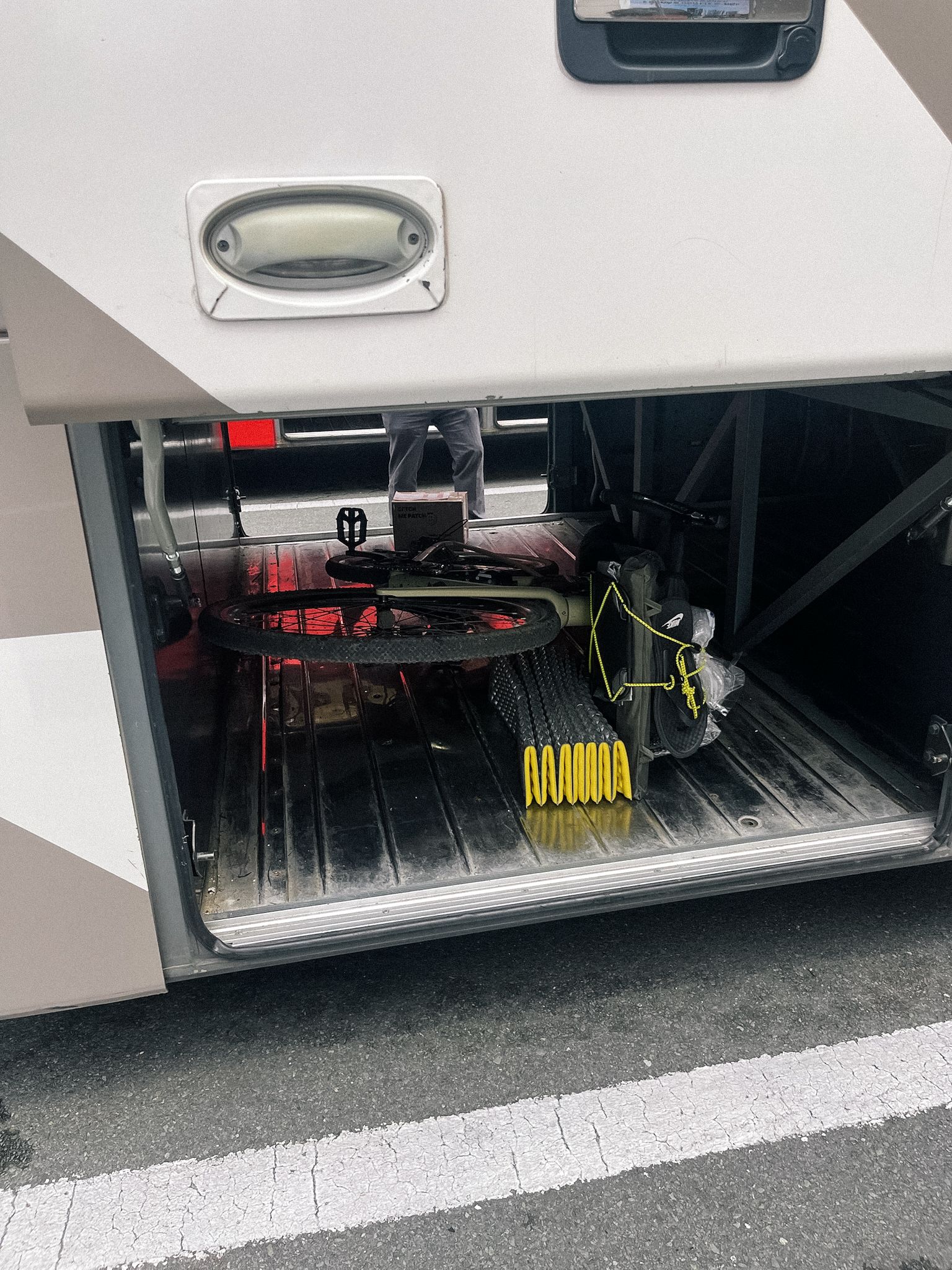 자전거를 실을 수 있다.