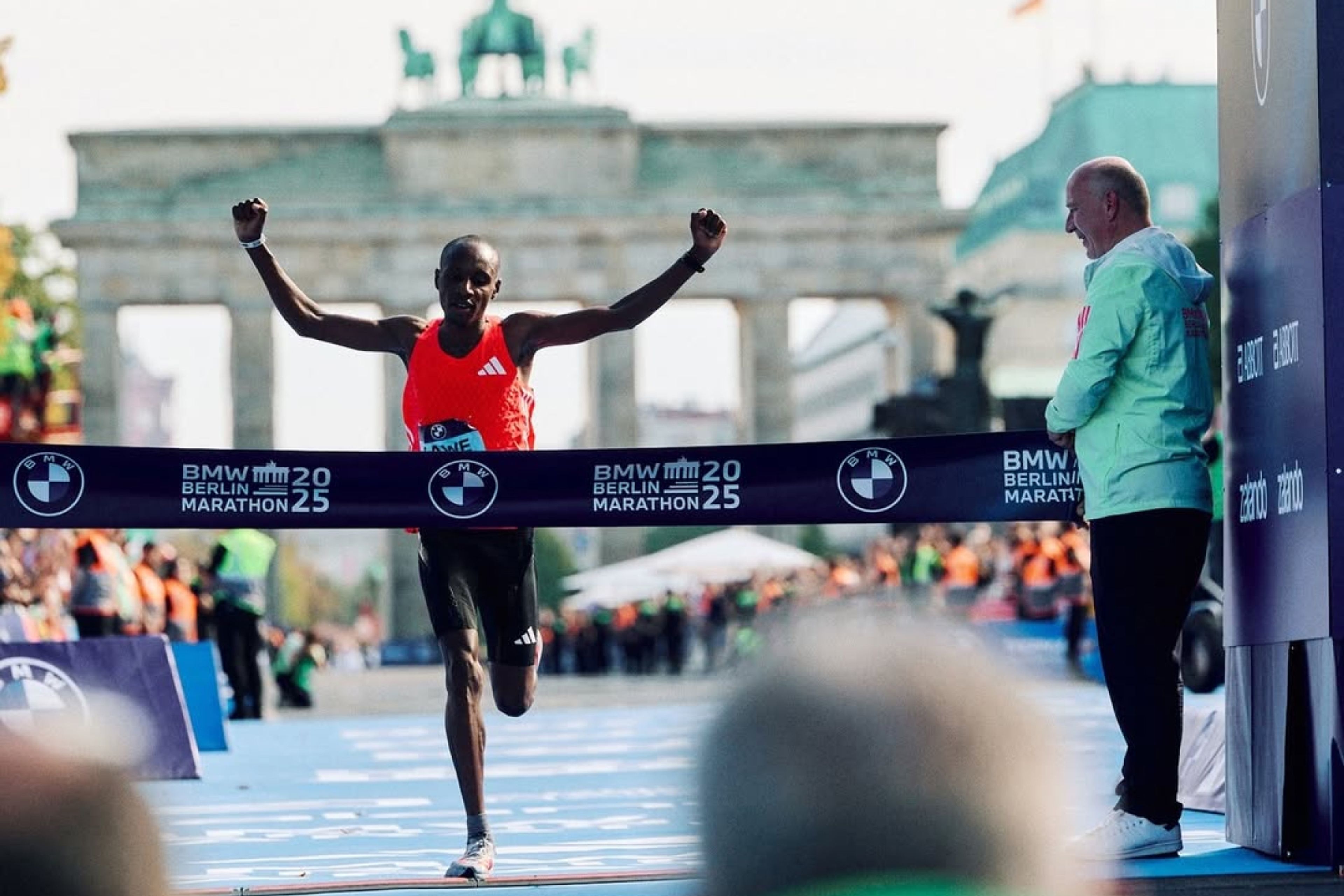 케냐 출신 사바스티안 사웨, 2025 베를린 마라톤 우승