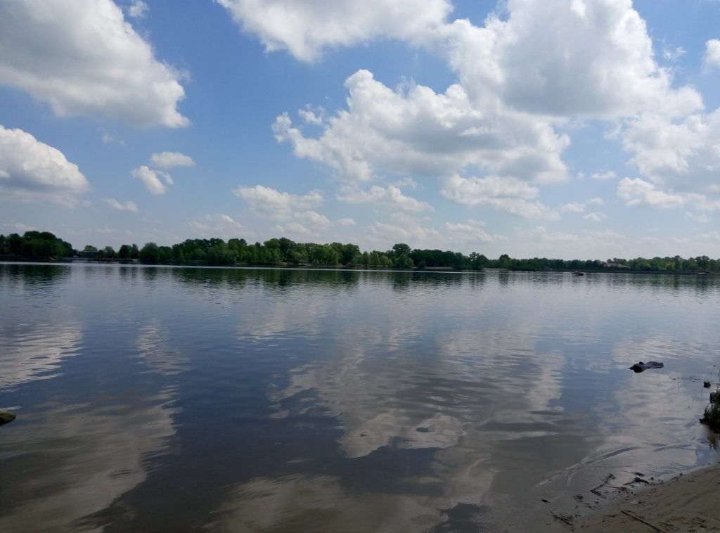 Днепр в черте Киева